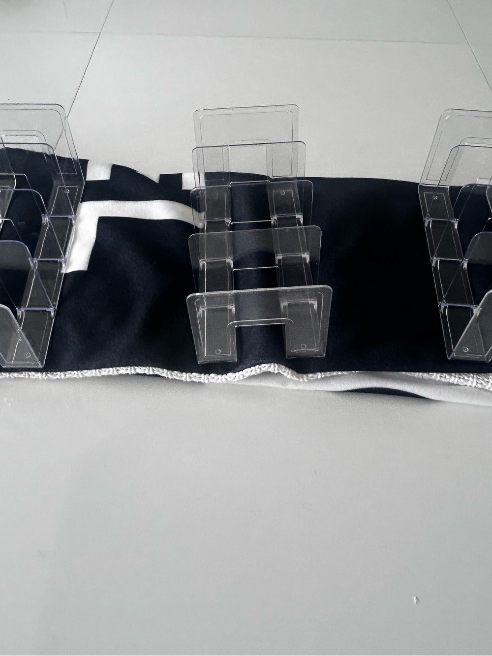 Clear Acrylic hand bag organizers
(3)